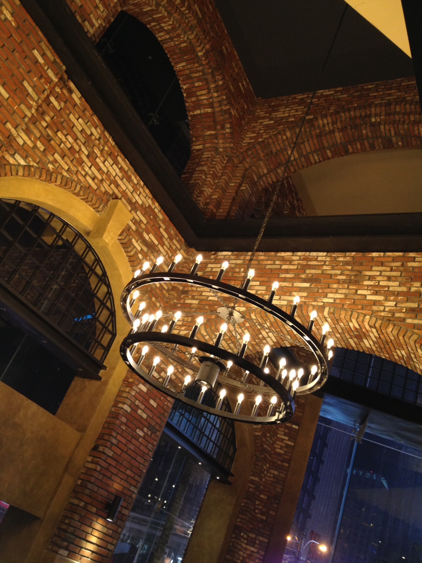 Chandelier 